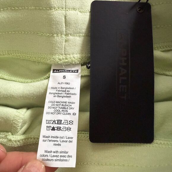 NWT Alphalete Womens S Essential Core Sweat Shorts Spring Green Zipped Pockets - Picture 4 of 13
